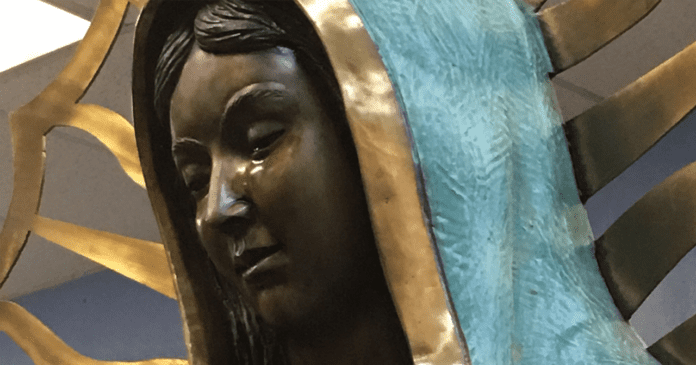 CryingMaryStatue